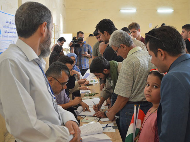Izbori za referendum Kurdistana (Foto: Sputnik/Hikmet Durgun) - 
