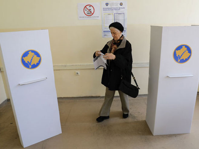 Glasanje na Kosovu - Foto: Novosti.rs