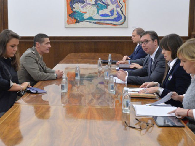 Vučić sa šefom Vojne kancelarije NATO-a za vezu - Foto: TANЈUG