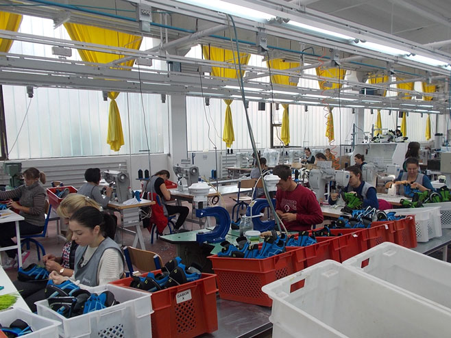 Proizvodna hala u Kneževu fabrike obuće "Dermal" iz Kotor Varoša. - Foto: SRNA