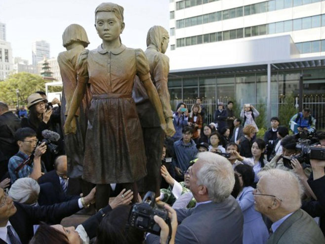 Osaka prekida veze sa San Franciskom zbog statue "Žena za utjehu" - Foto: AP
