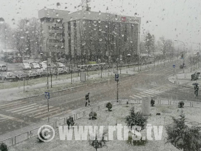 Snijeg u Banjaluci - Foto: RTRS