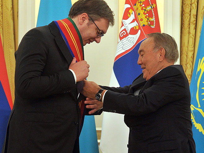 Aleksandar Vučić i Nursultan Nazarbajev - Foto: TANJUG, REUTERS, AFP, BETA