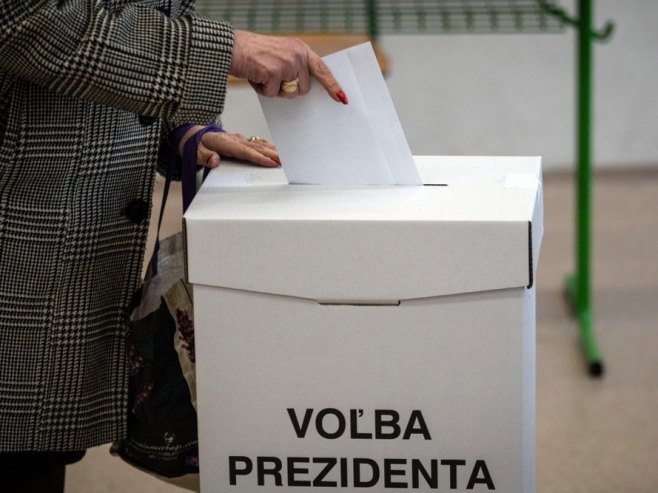 Izbori u Slovačkoj (Foto: EPA/JAKUB GAVLAK) - 