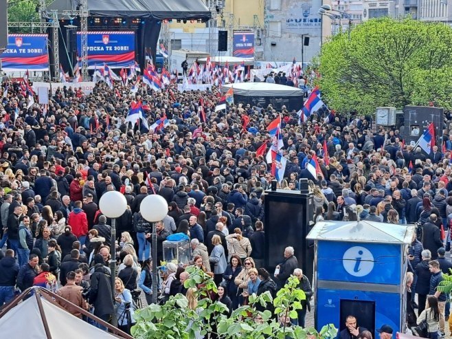 MUP: Skup "Srpska te zove" protekao mirno; Prisustvovalo oko 50.000 građana