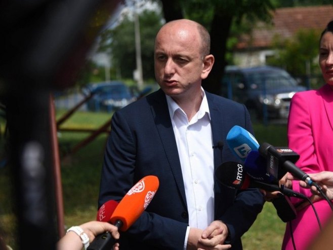 Knežević: Crna Gora mora glasati protiv rezolucije o Srebrenici