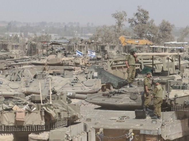 Tenkovi na granici Pojasa Gaze