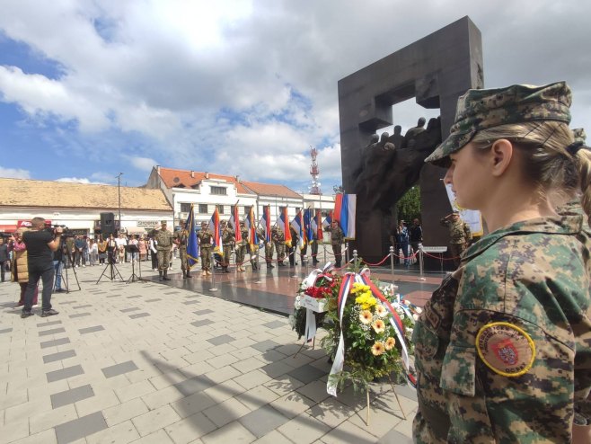 U Bijeljini obilježen Dan Vojske Republike Srpske (FOTO)