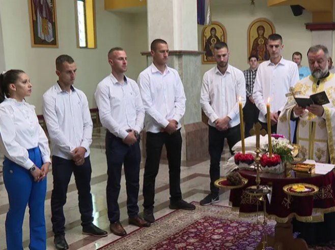 Dvanaestero braće i sestara Babić iz Laktaša krstilo se na praznik Svetog Vasilija